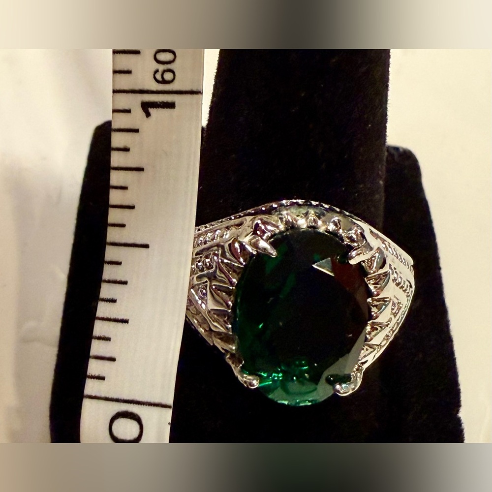 Ring - size 8.25 - silver tone stainless steel with green faux emerald stone New - Picture 8 of 9